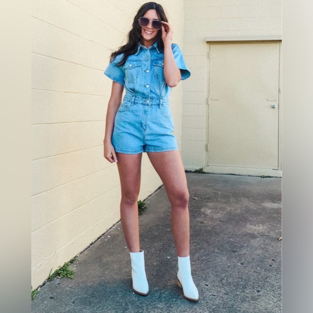 Le Lis Light Blue Denim Romper